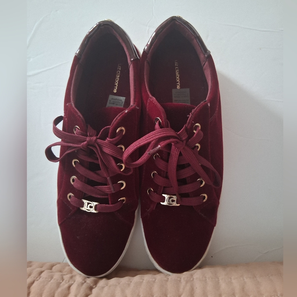 Liz Claiborne Burgundy Sneakers Women's Size 10 Pre-owned